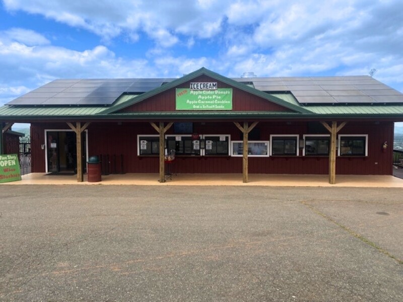 Cardinal Finishes Restain Project at Carter Mountain Orchard and Country Store